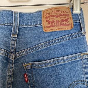 Levi’s High waisted jeans